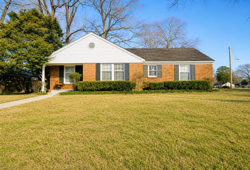 4980 DEE RD, Memphis, Tennessee 38117, 3 Bedroom Bedrooms, 6 Room Rooms,2 BathroomBathrooms,Residential,For Sale,DEE,0,10222955