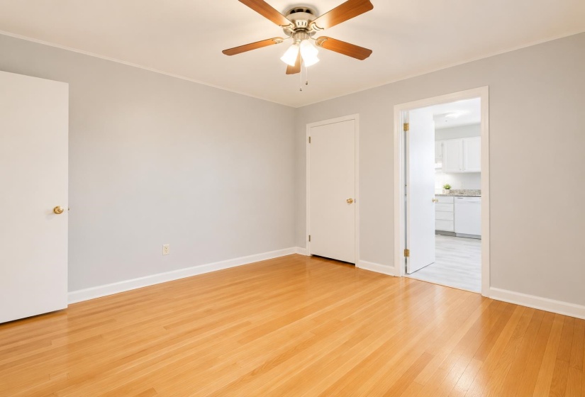 4980 DEE RD, Memphis, Tennessee 38117, 3 Bedroom Bedrooms, 6 Room Rooms,2 BathroomBathrooms,Residential,For Sale,DEE,0,10222955