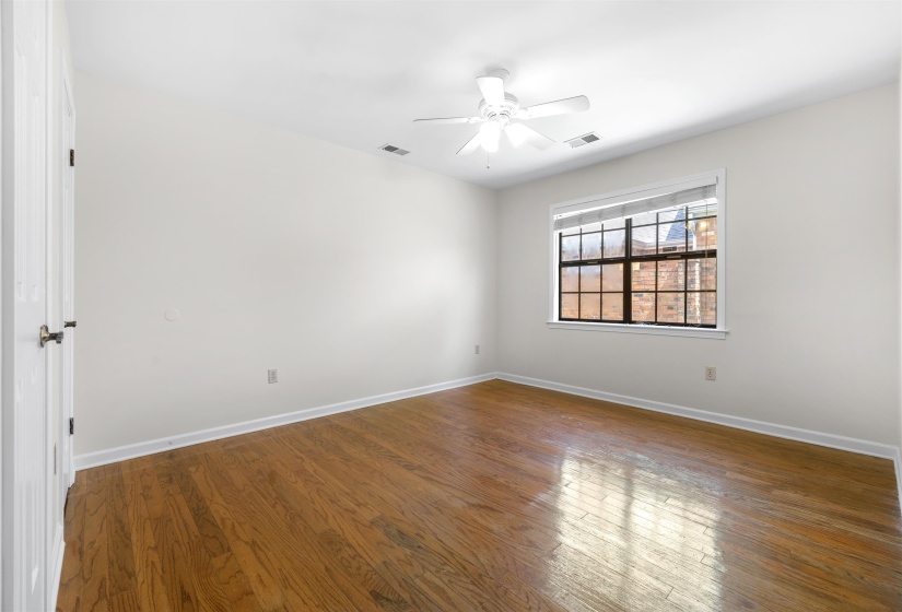 3144 LYGON CV, Memphis, Tennessee 38119, 3 Bedroom Bedrooms, 5 Room Rooms,2 BathroomBathrooms,Residential,For Sale,LYGON,0,10224282