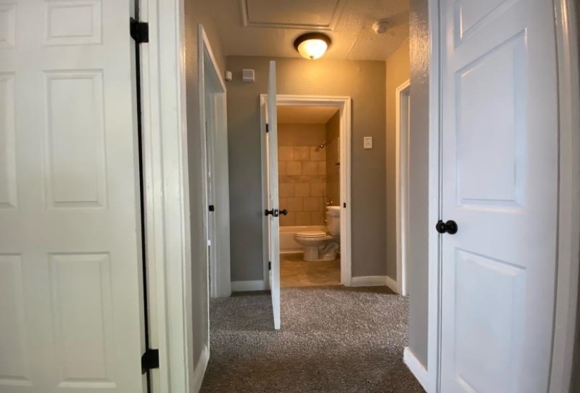 1869 LAUDERDALE ST, Memphis, Tennessee 38106, 2 Bedrooms Bedrooms, 7 Rooms Rooms,2 BathroomsBathrooms,Residential,For Sale,LAUDERDALE,10225619