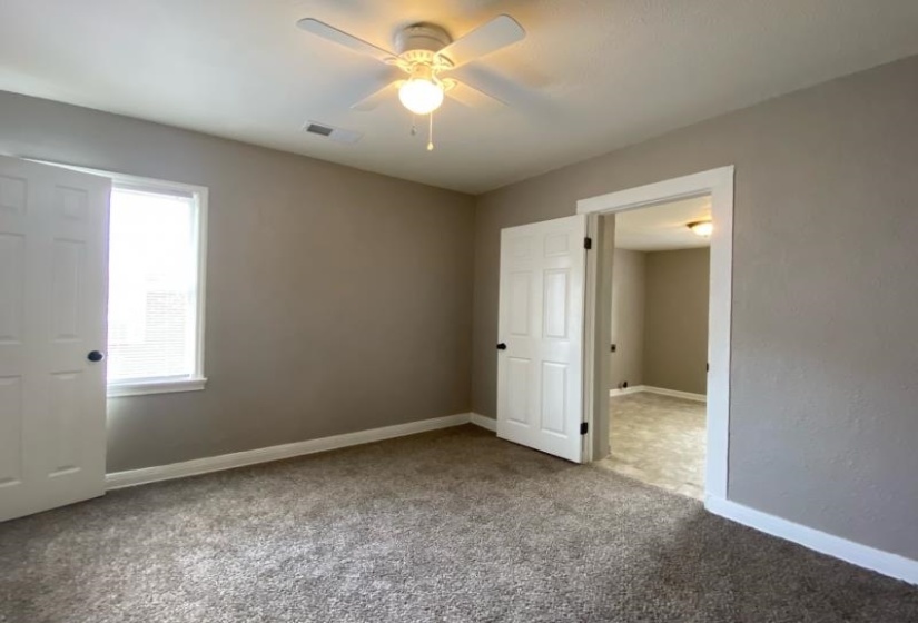 1869 LAUDERDALE ST, Memphis, Tennessee 38106, 2 Bedrooms Bedrooms, 7 Rooms Rooms,2 BathroomsBathrooms,Residential,For Sale,LAUDERDALE,10225619
