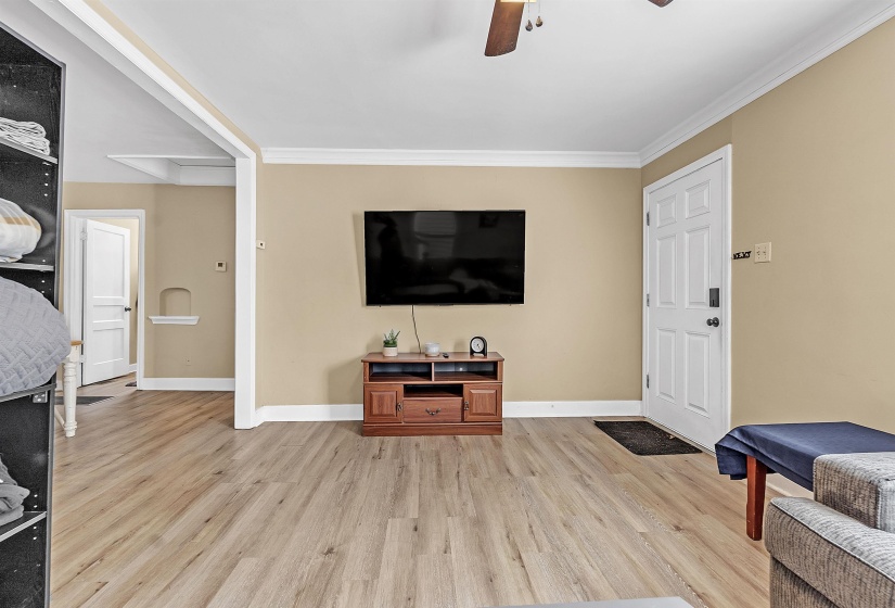 3704 FRIAR TUCK RD, Memphis, Tennessee 38111, 4 Bedroom Bedrooms, 6 Room Rooms,2 BathroomBathrooms,Residential,For Sale,FRIAR TUCK,0,10225622