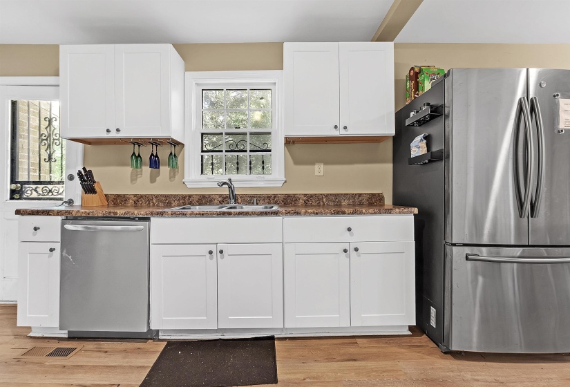3704 FRIAR TUCK RD, Memphis, Tennessee 38111, 4 Bedroom Bedrooms, 6 Room Rooms,2 BathroomBathrooms,Residential,For Sale,FRIAR TUCK,0,10225622