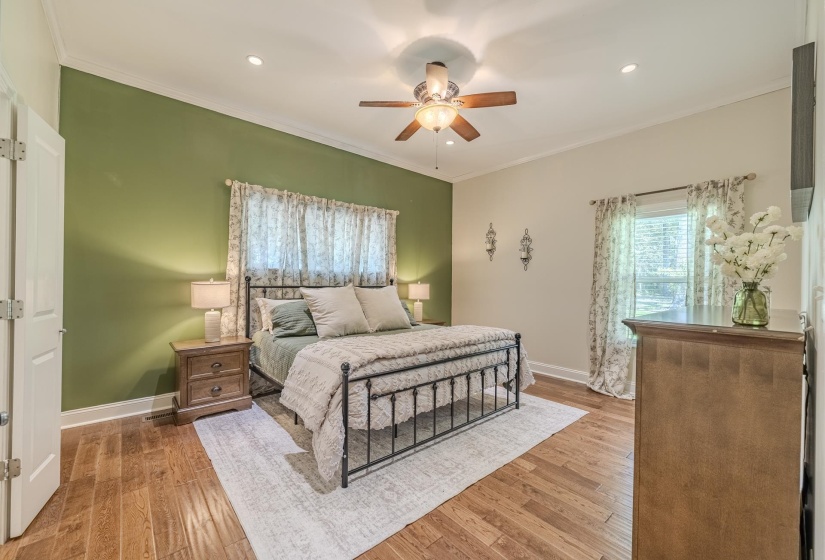 40 SUZY CV, Savannah, Tennessee 38372, 4 Bedroom Bedrooms, 11 Room Rooms,3.1 BathroomBathrooms,Residential,For Sale,SUZY,0,10225626