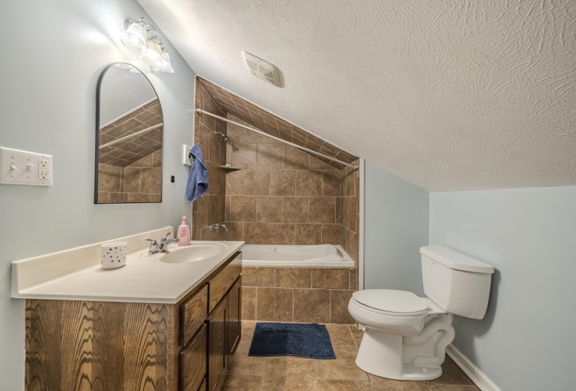 40 SUZY CV, Savannah, Tennessee 38372, 4 Bedroom Bedrooms, 11 Room Rooms,3.1 BathroomBathrooms,Residential,For Sale,SUZY,0,10225626