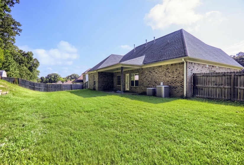 4855 BOURNE HOLLOW LN, Bartlett, Tennessee 38002, 4 Bedroom Bedrooms, 8 Room Rooms,3 BathroomBathrooms,Residential,For Sale,BOURNE HOLLOW,0,10225627
