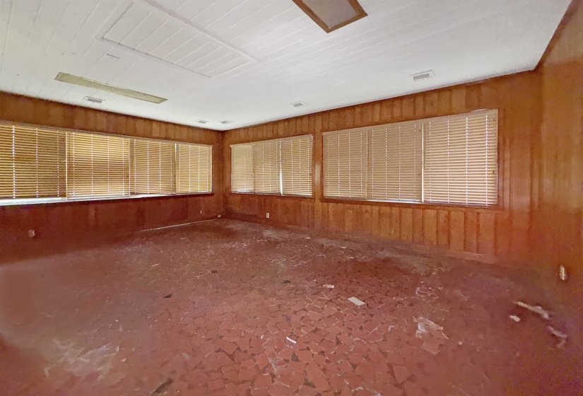 2973 WINDERMERE RD, Memphis, Tennessee 38128, 3 Bedrooms Bedrooms, 7 Rooms Rooms,2 BathroomsBathrooms,Residential,For Sale,WINDERMERE,10225630