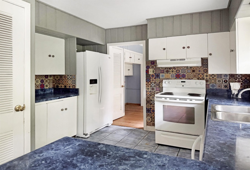 2973 WINDERMERE RD, Memphis, Tennessee 38128, 3 Bedrooms Bedrooms, 7 Rooms Rooms,2 BathroomsBathrooms,Residential,For Sale,WINDERMERE,10225630