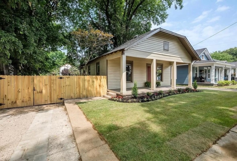 1033 BRUCE ST, Memphis, Tennessee 38104, 2 Bedrooms Bedrooms, 5 Rooms Rooms,2 BathroomsBathrooms,Residential,For Sale,BRUCE,10225632
