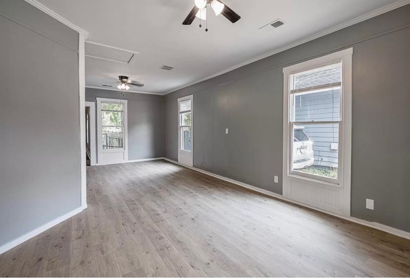 1033 BRUCE ST, Memphis, Tennessee 38104, 2 Bedrooms Bedrooms, 5 Rooms Rooms,2 BathroomsBathrooms,Residential,For Sale,BRUCE,10225632