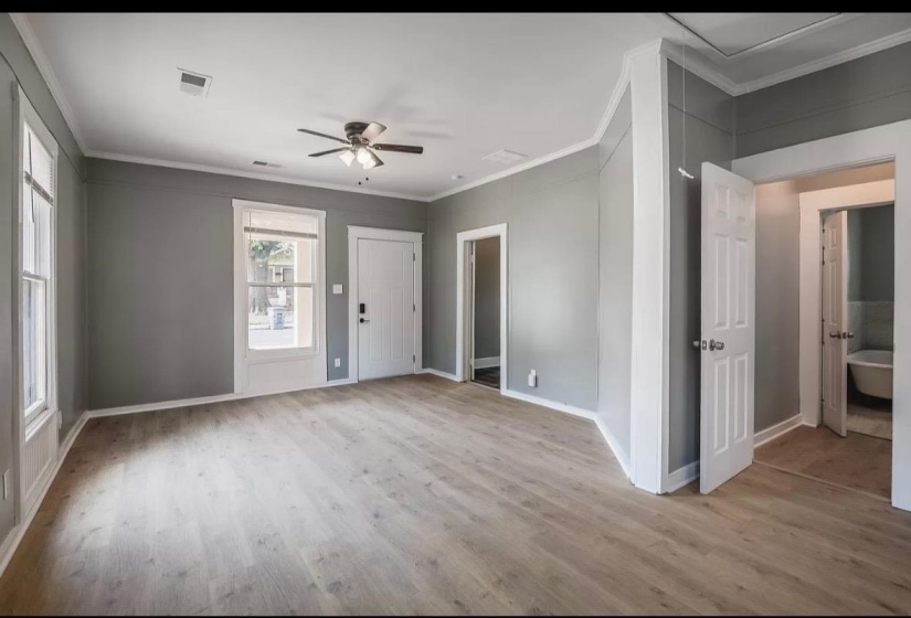 1033 BRUCE ST, Memphis, Tennessee 38104, 2 Bedrooms Bedrooms, 5 Rooms Rooms,2 BathroomsBathrooms,Residential,For Sale,BRUCE,10225632