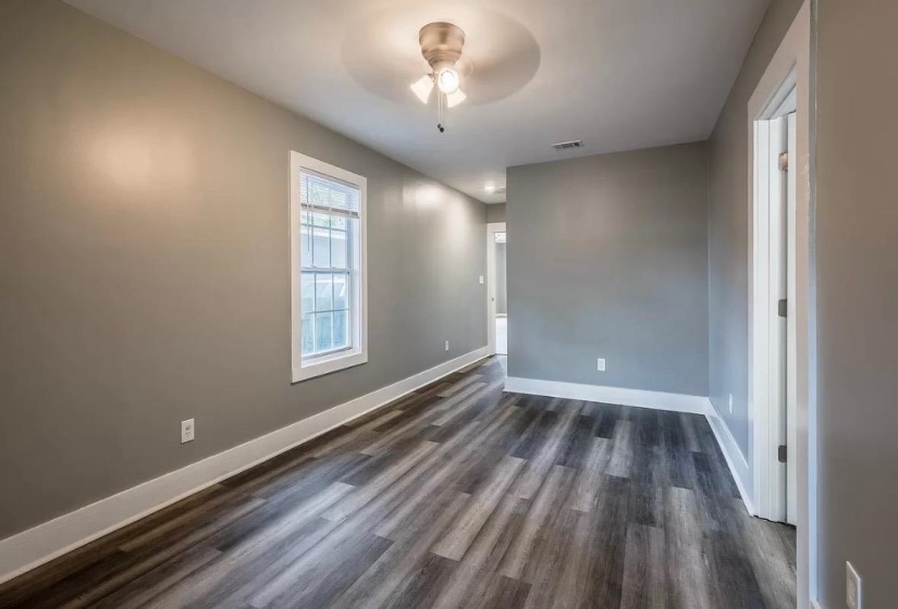 1033 BRUCE ST, Memphis, Tennessee 38104, 2 Bedrooms Bedrooms, 5 Rooms Rooms,2 BathroomsBathrooms,Residential,For Sale,BRUCE,10225632