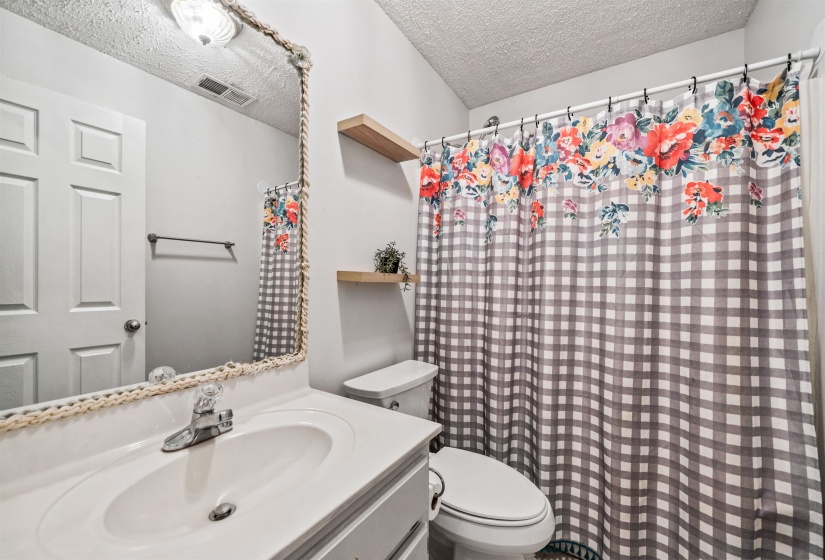 35 WISTERIA LN, Atoka, Tennessee 38004, 3 Bedrooms Bedrooms, 5 Rooms Rooms,2 BathroomsBathrooms,Residential,For Sale,WISTERIA,10225637