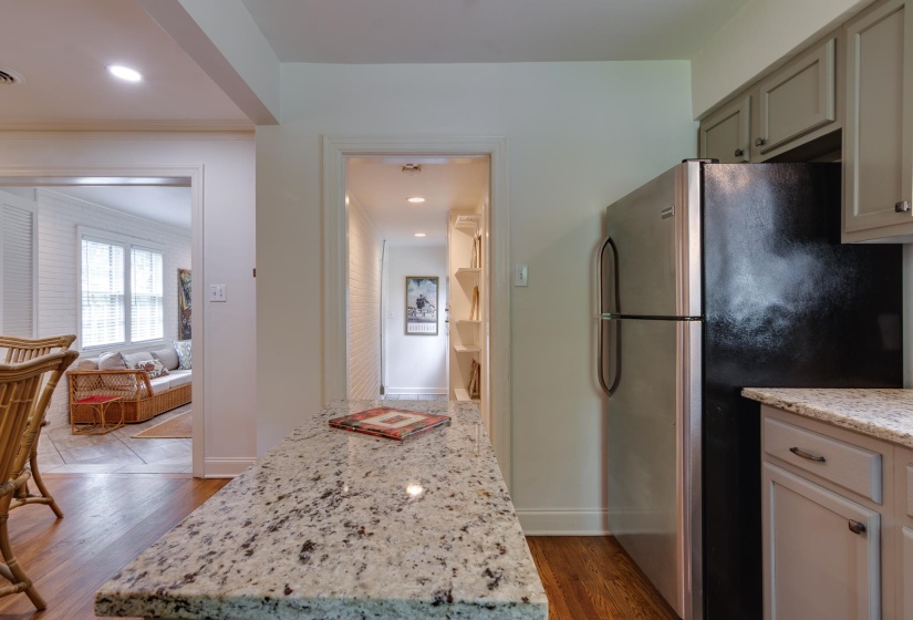 3123 COWDEN AVE, Memphis, Tennessee 38111, 2 Bedrooms Bedrooms, 6 Rooms Rooms,2.1 BathroomsBathrooms,Residential,For Sale,COWDEN,10225665