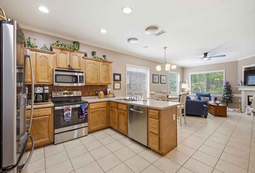 10124 SERENITY LN, Lakeland, Tennessee 38002, 4 Bedrooms Bedrooms, 9 Rooms Rooms,3 BathroomsBathrooms,Residential,For Sale,SERENITY,10225671