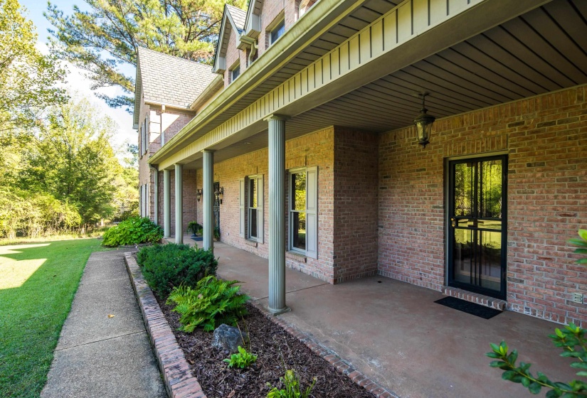 12965 WHISPERING PINES DR, Olive Branch, Mississippi 38654, 5 Bedrooms Bedrooms, 11 Rooms Rooms,3.2 BathroomsBathrooms,Residential,For Sale,WHISPERING PINES,10225674
