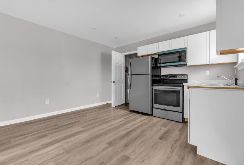 732 MONTGOMERY ST, Memphis, Tennessee 38107, 2 Bedrooms Bedrooms, ,1 BathroomBathrooms,Duplexes,For Sale,MONTGOMERY,10225714