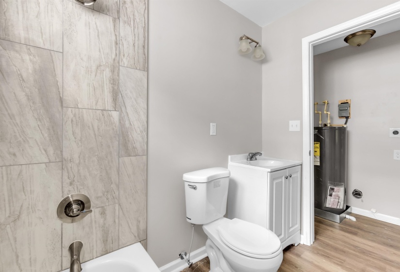 732 MONTGOMERY ST, Memphis, Tennessee 38107, 2 Bedrooms Bedrooms, ,1 BathroomBathrooms,Duplexes,For Sale,MONTGOMERY,10225714