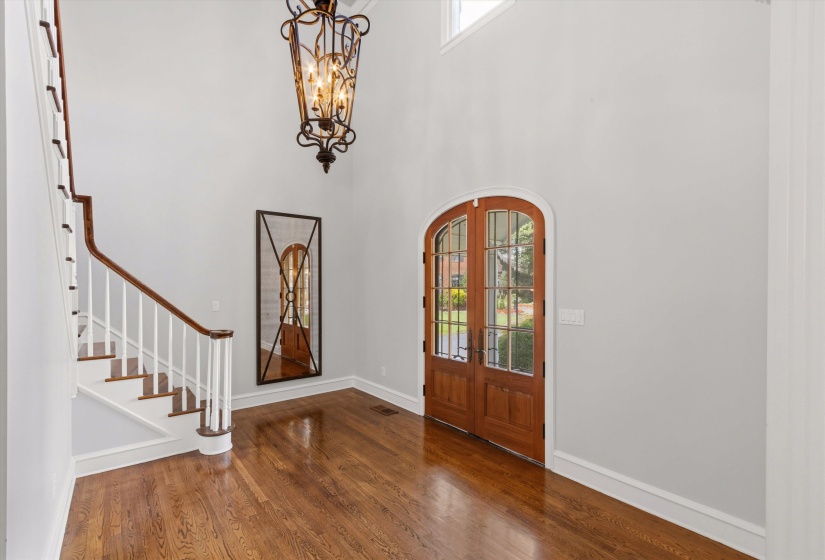 1574 WHITMAR PL, Memphis, Tennessee 38120, 5 Bedrooms Bedrooms, 13 Rooms Rooms,4.1 BathroomsBathrooms,Rental Properties,For Sale,WHITMAR,10187146