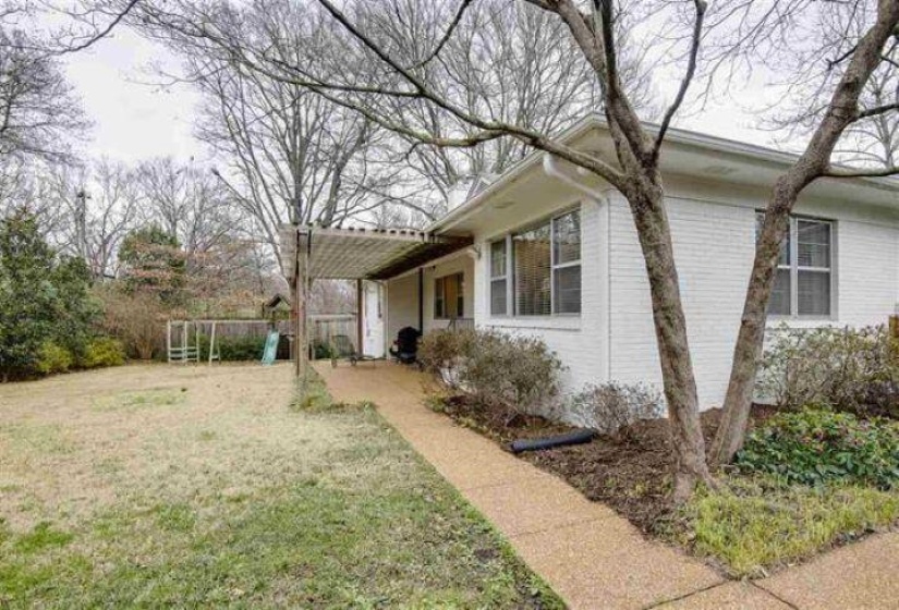4270 MINDEN RD, Memphis, Tennessee 38117, 3 Bedroom Bedrooms, 8 Room Rooms,2 BathroomBathrooms,Rental Properties,For Sale,MINDEN,0,10225689