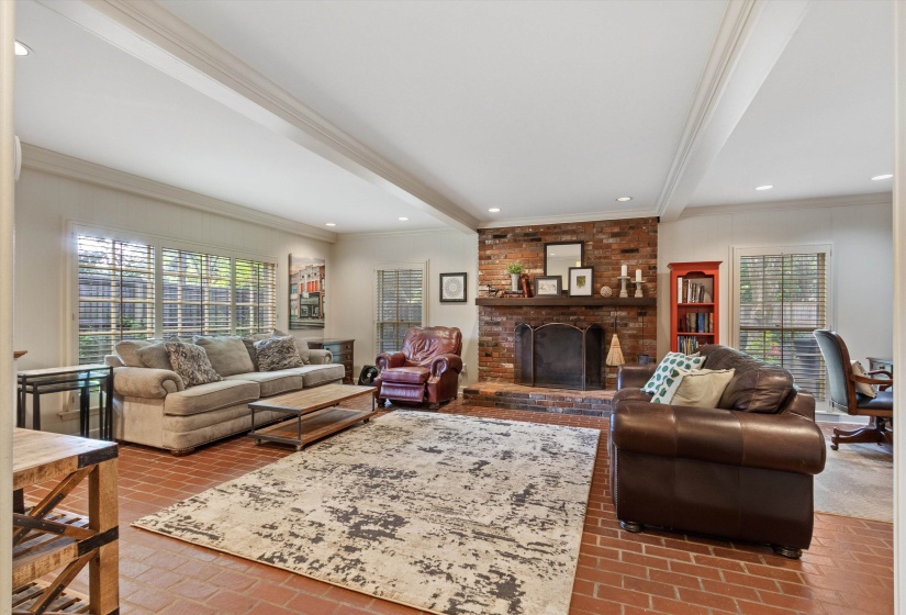5169 RICH RD, Memphis, Tennessee 38117, 5 Bedroom Bedrooms, 8 Room Rooms,3 BathroomBathrooms,Residential,For Sale,RICH,0,10225039