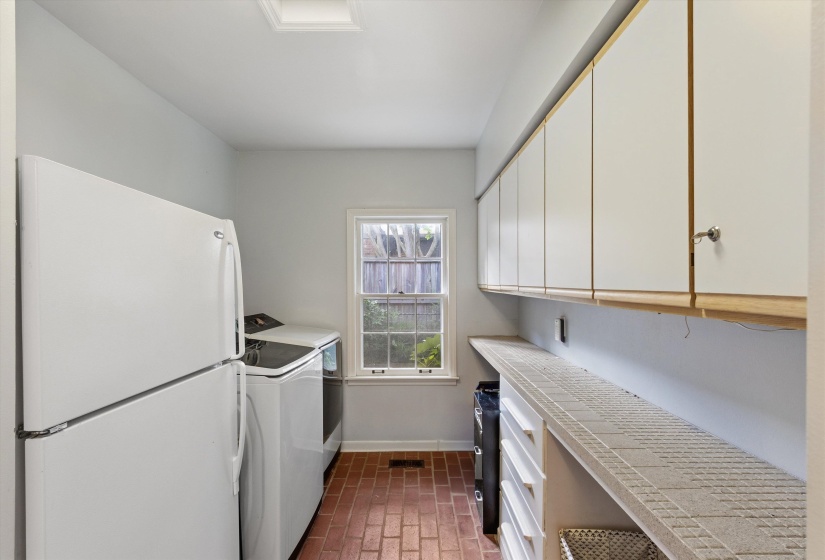 5169 RICH RD, Memphis, Tennessee 38117, 5 Bedroom Bedrooms, 8 Room Rooms,3 BathroomBathrooms,Residential,For Sale,RICH,0,10225039