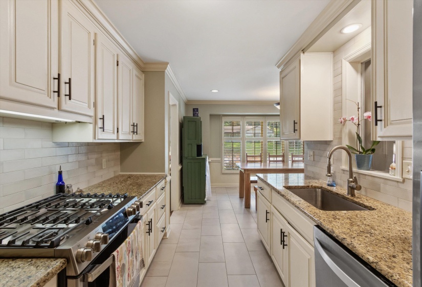 5169 RICH RD, Memphis, Tennessee 38117, 5 Bedroom Bedrooms, 8 Room Rooms,3 BathroomBathrooms,Residential,For Sale,RICH,0,10225039