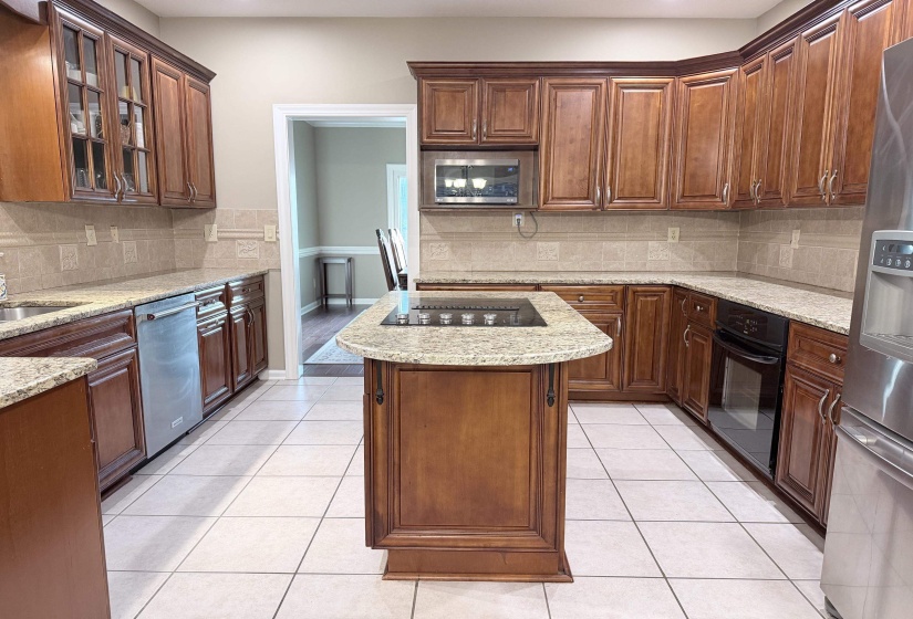 9533 DOGWOOD ESTATES DR, Germantown, Tennessee 38139, 5 Bedroom Bedrooms, 9 Room Rooms,3.1 BathroomBathrooms,Residential,For Sale,DOGWOOD ESTATES,0,10225682