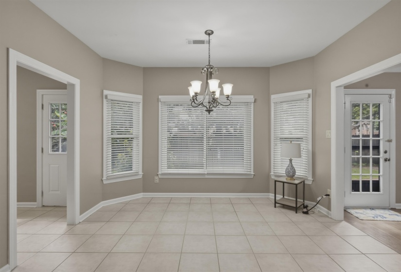 9533 DOGWOOD ESTATES DR, Germantown, Tennessee 38139, 5 Bedroom Bedrooms, 9 Room Rooms,3.1 BathroomBathrooms,Residential,For Sale,DOGWOOD ESTATES,0,10225682
