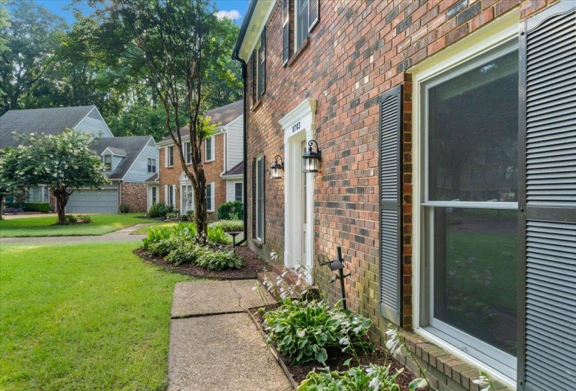 8783 LOWER WOODS CV, Germantown, Tennessee 38139, 4 Bedroom Bedrooms, 9 Room Rooms,2.1 BathroomBathrooms,Residential,For Sale,LOWER WOODS,0,10225685