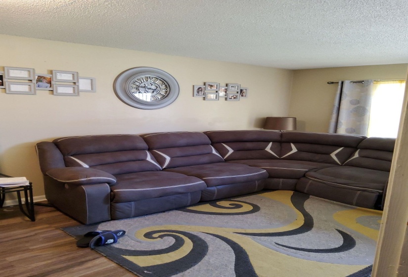 4848 NEELY RD, Memphis, Tennessee 38109, 3 Bedroom Bedrooms, 6 Room Rooms,1.1 BathroomBathrooms,Residential,For Sale,NEELY,0,10225687