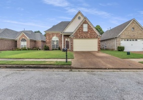 320 FLEETS HILL DR, Memphis, Tennessee 38018, 3 Bedroom Bedrooms, 5 Room Rooms,2.1 BathroomBathrooms,Residential,For Sale,FLEETS HILL,0,10225716