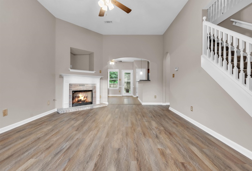 320 FLEETS HILL DR, Memphis, Tennessee 38018, 3 Bedroom Bedrooms, 5 Room Rooms,2.1 BathroomBathrooms,Residential,For Sale,FLEETS HILL,0,10225716