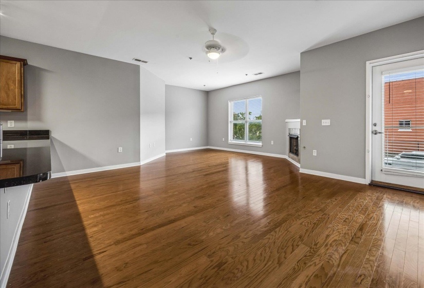 426 FRONT ST, Memphis, Tennessee 38103, 2 Bedrooms Bedrooms, 4 Rooms Rooms,2 BathroomsBathrooms,Residential,For Sale,FRONT,10225724