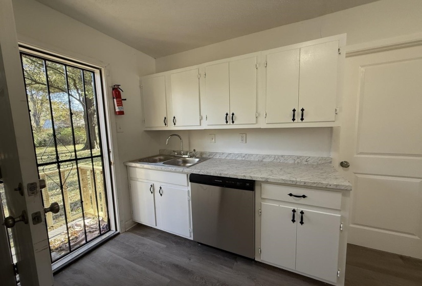 4900 BERTA ST, Memphis, Tennessee 38109, 3 Bedrooms Bedrooms, 6 Rooms Rooms,1 BathroomBathrooms,Residential,For Sale,BERTA,10225728