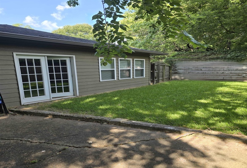 1377 VANCE AVE, Memphis, Tennessee 38104, 3 Bedroom Bedrooms, 7 Room Rooms,2 BathroomBathrooms,Residential,For Sale,VANCE,0,10225734