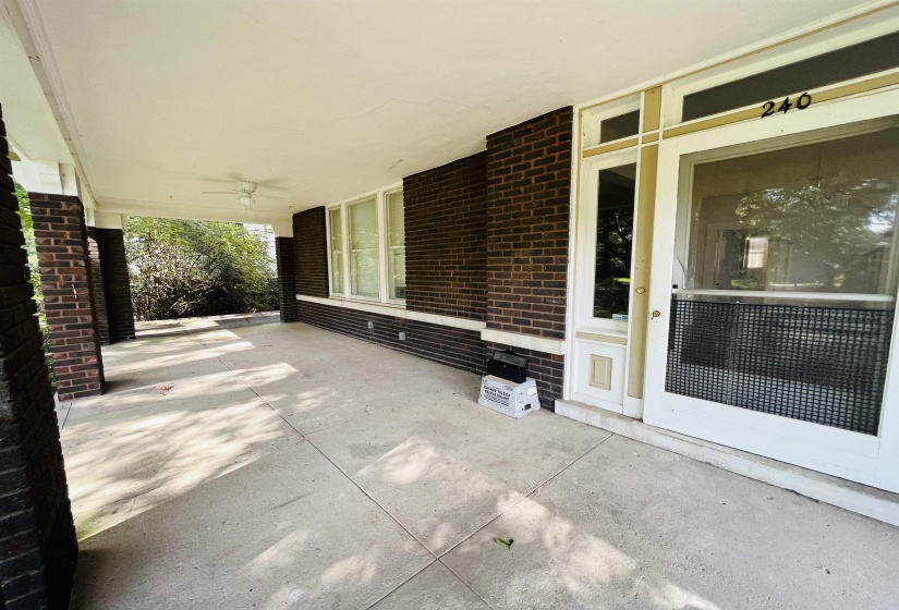 240 BELVEDERE BLVD, Memphis, Tennessee 38104, 5 Bedrooms Bedrooms, 10 Rooms Rooms,3.1 BathroomsBathrooms,Rental Properties,For Sale,BELVEDERE,10225762