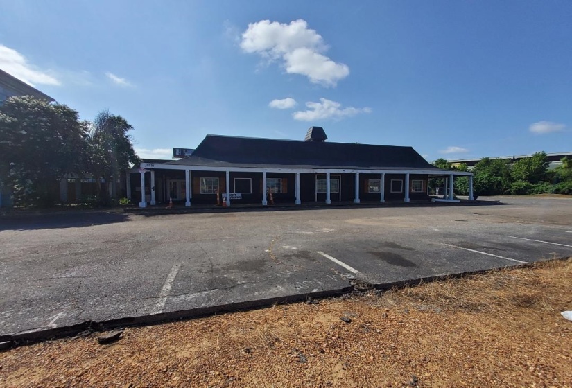 5221 SUMMER AVE, Memphis, Tennessee 38134, ,Commercial/industrial,For Sale,SUMMER,10225741