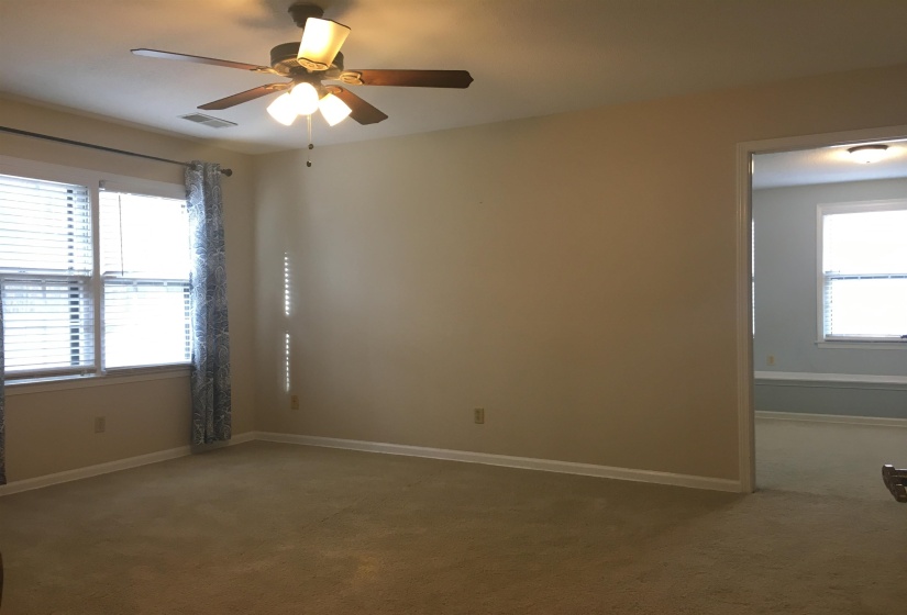 2159 NEW MEADOW DR, Germantown, Tennessee 38139, 4 Bedrooms Bedrooms, 9 Rooms Rooms,2.1 BathroomsBathrooms,Rental Properties,For Sale,NEW MEADOW,10225759
