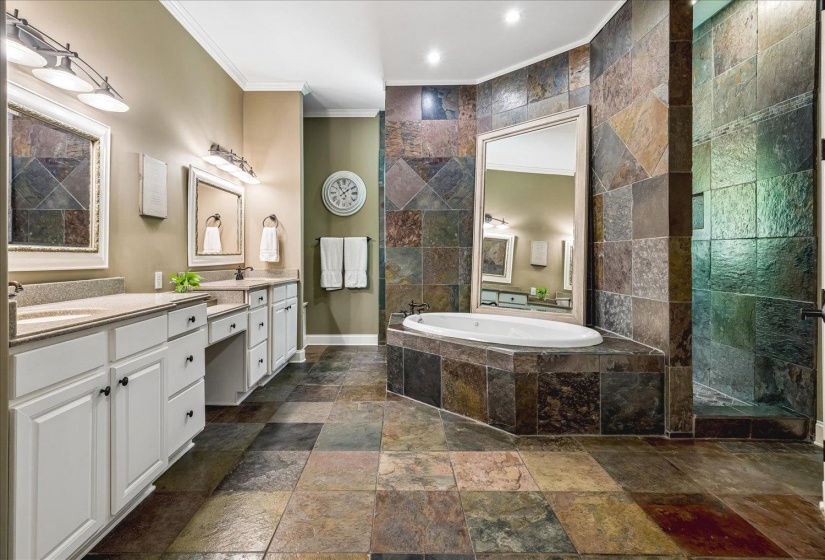 30 VALERIE CV, Unincorporated, Tennessee 38068, 4 Bedroom Bedrooms, 9 Room Rooms,4.1 BathroomBathrooms,Residential,For Sale,VALERIE,0,10225186