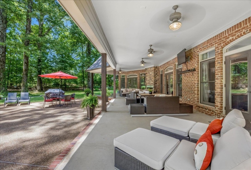 30 VALERIE CV, Unincorporated, Tennessee 38068, 4 Bedroom Bedrooms, 9 Room Rooms,4.1 BathroomBathrooms,Residential,For Sale,VALERIE,0,10225186
