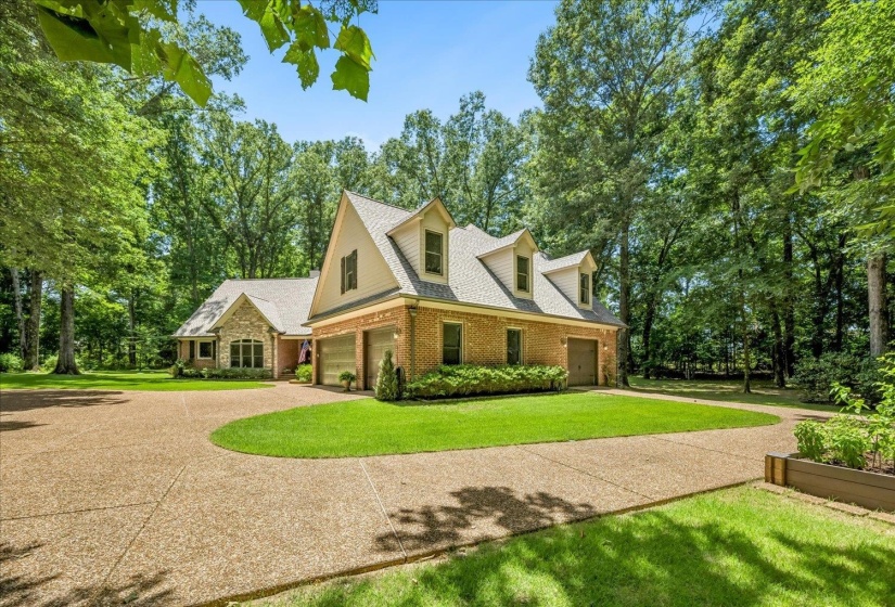 30 VALERIE CV, Unincorporated, Tennessee 38068, 4 Bedroom Bedrooms, 9 Room Rooms,4.1 BathroomBathrooms,Residential,For Sale,VALERIE,0,10225186