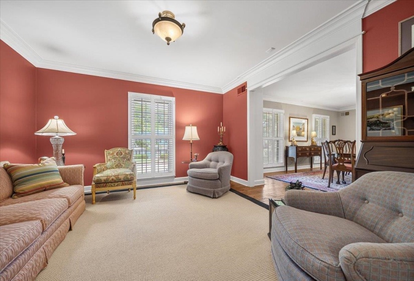 5483 SPAINWOOD AVE, Memphis, Tennessee 38120, 4 Bedroom Bedrooms, 9 Room Rooms,2.1 BathroomBathrooms,Residential,For Sale,SPAINWOOD,0,10225625
