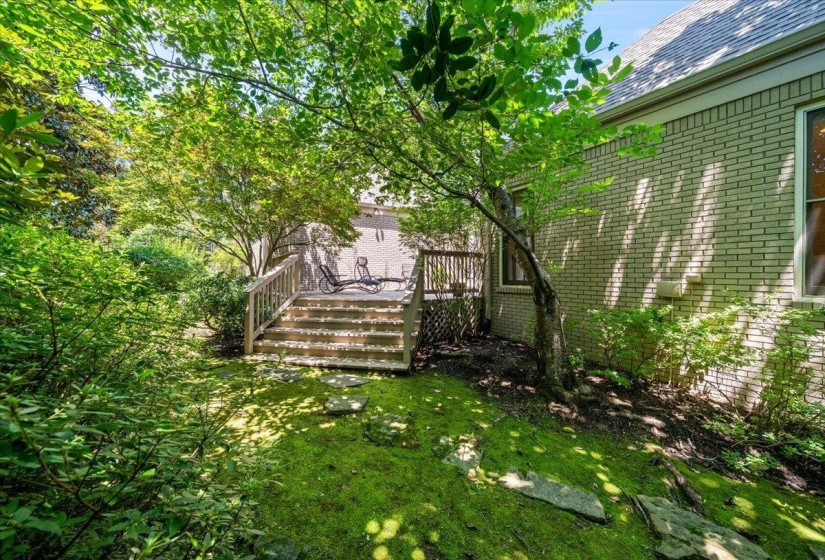 5483 SPAINWOOD AVE, Memphis, Tennessee 38120, 4 Bedroom Bedrooms, 9 Room Rooms,2.1 BathroomBathrooms,Residential,For Sale,SPAINWOOD,0,10225625