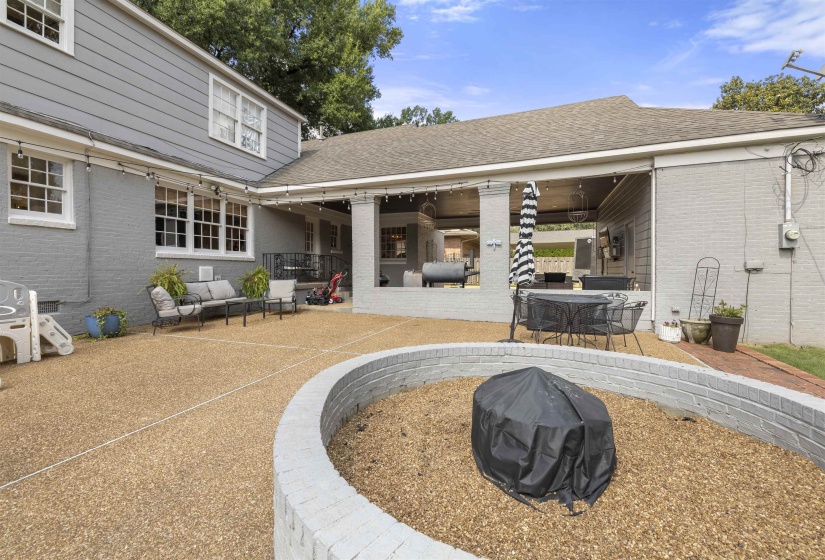 4336 BURGUNDY RD, Memphis, Tennessee 38111, 5 Bedroom Bedrooms, 9 Room Rooms,3 BathroomBathrooms,Residential,For Sale,BURGUNDY,0,10225697