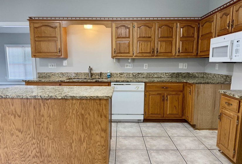 2747 SURREY PARK DR, Bartlett, Tennessee 38134, 4 Bedroom Bedrooms, 7 Room Rooms,2 BathroomBathrooms,Residential,For Sale,SURREY PARK,0,10225739