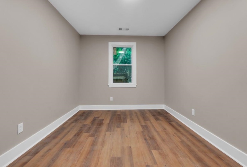 2107 ELZEY AVE, Memphis, Tennessee 38104, 4 Bedroom Bedrooms, 7 Room Rooms,3 BathroomBathrooms,Residential,For Sale,ELZEY,0,10225740