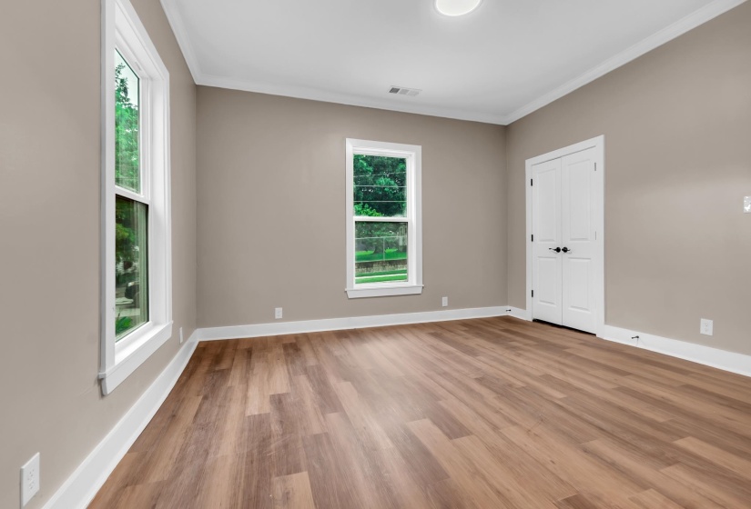2107 ELZEY AVE, Memphis, Tennessee 38104, 4 Bedroom Bedrooms, 7 Room Rooms,3 BathroomBathrooms,Residential,For Sale,ELZEY,0,10225740