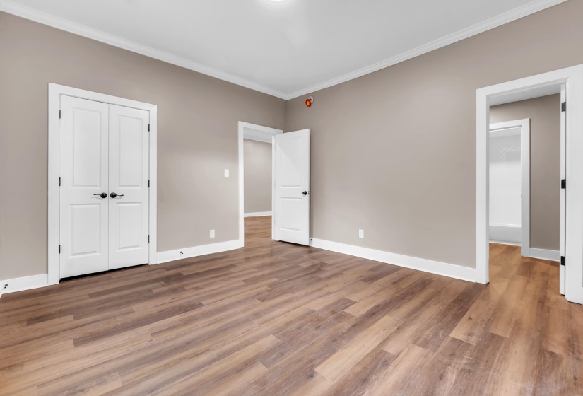 2107 ELZEY AVE, Memphis, Tennessee 38104, 4 Bedroom Bedrooms, 7 Room Rooms,3 BathroomBathrooms,Residential,For Sale,ELZEY,0,10225740