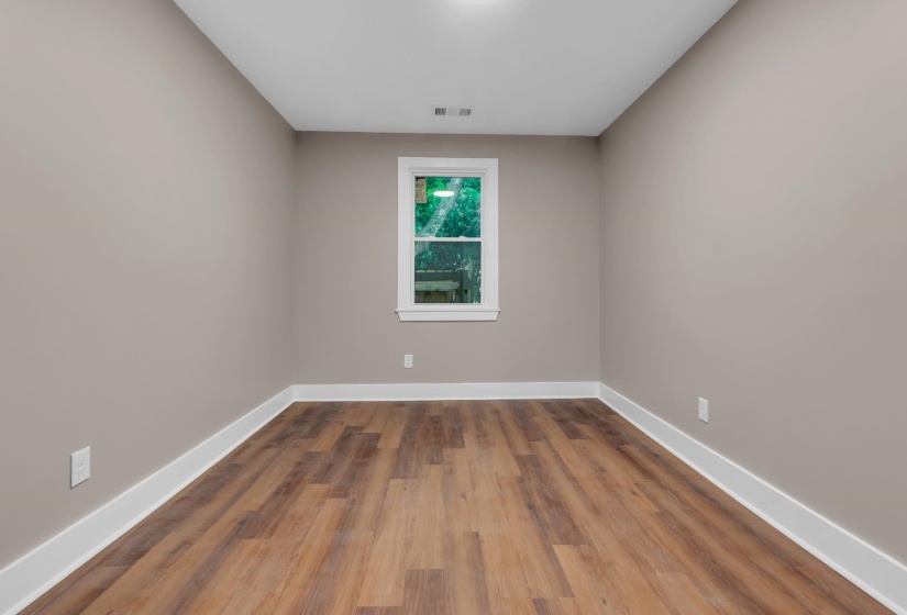 2107 ELZEY AVE, Memphis, Tennessee 38104, 4 Bedroom Bedrooms, 7 Room Rooms,3 BathroomBathrooms,Residential,For Sale,ELZEY,0,10225740